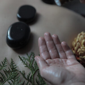 Hot stone massage at Verde Massage & Beauty massage in Krakow market in Krakow u Bracka