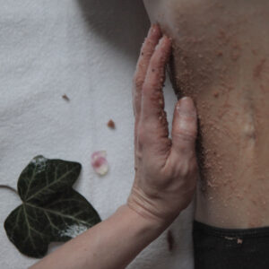 peeling pleców w Verde Massage & Beauty Kraków